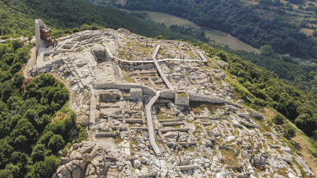 Bulgarien-Perperikon, ©2019 MarinTodorovMT/Shutterstock.No use without permission.