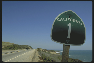 Highway No 1 Straßenschild, ©Visit California/Robert Holmes